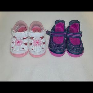 2 pairs Stride Rite soft walker Shoes. Size 4